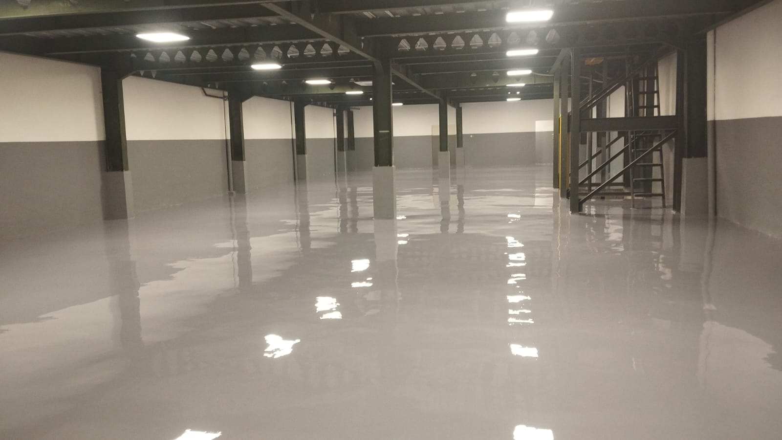 project result Arunika Pulin Pratama warehouse - light grey (2/6)